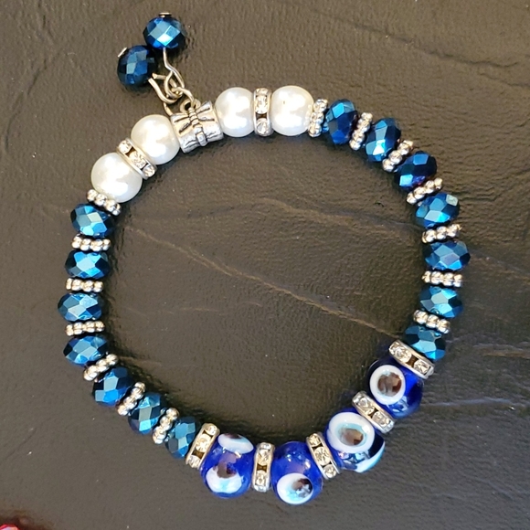 Set of Three Elastic Bracelets in Red, Black and Blue - Picture 4 of 8